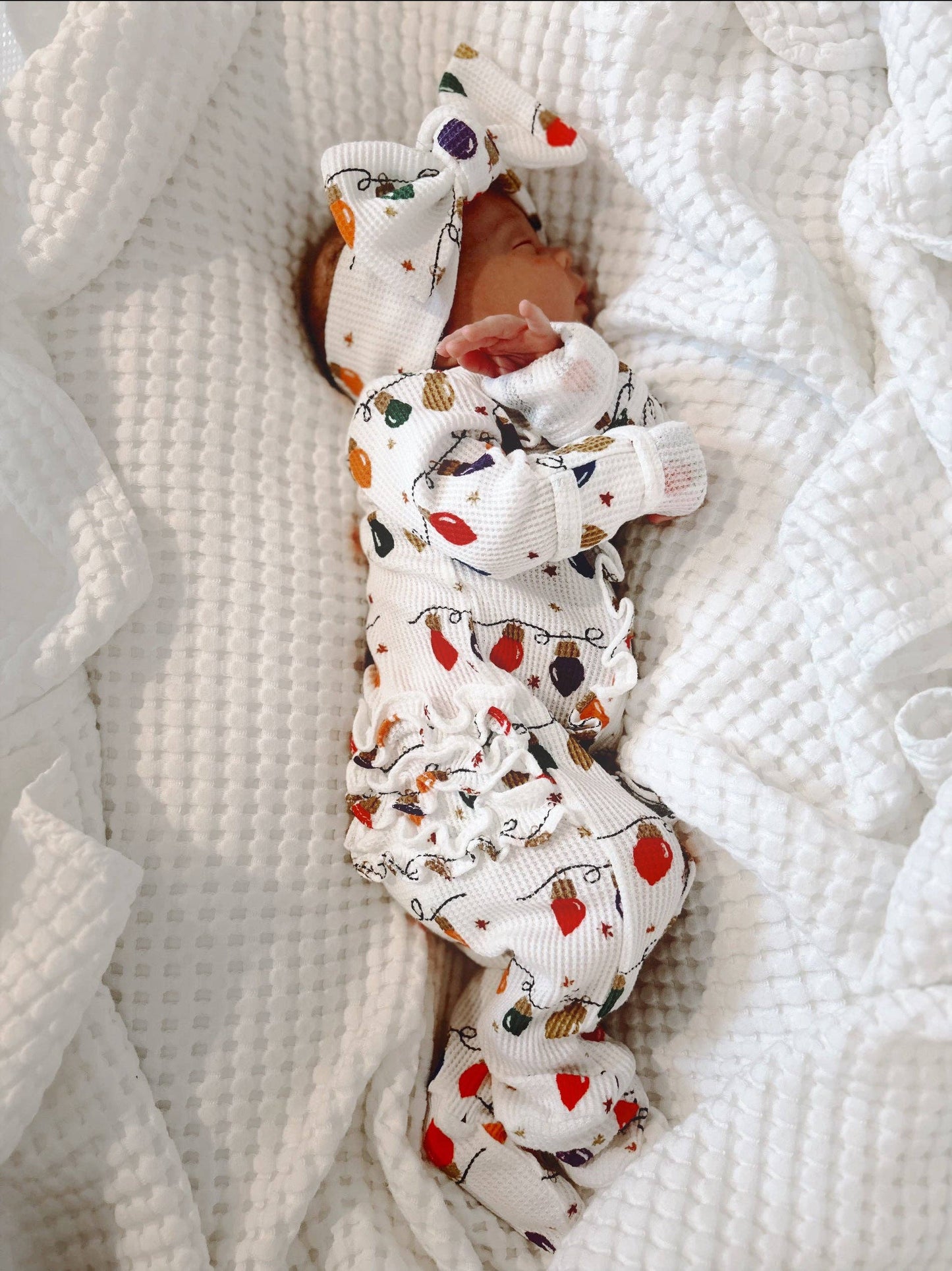 Organic Waffle Knot Bow, Christmas Lights