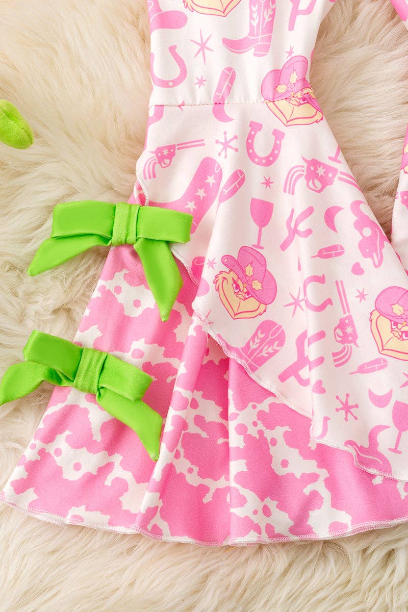 Howdy Grinch 2 piece set.