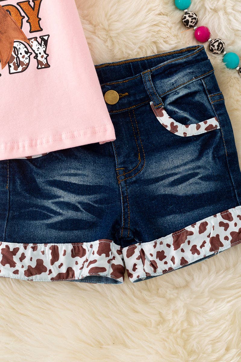 Howdy Howdy" Pink tee & denim shorts.